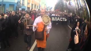 Буддийский монах на митинге "Марш за свободу полизаключенных"