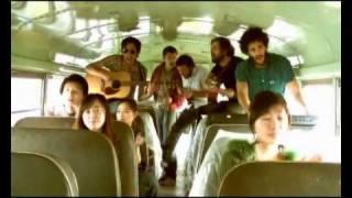 Syd Matters in a school bus "Anytime Now"