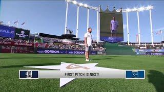 Alex Gordon throws ceremonial first pitch from left field