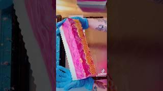 Cutting HONEYBERRY Soap  #soapcut #soapcutting #soapcuttingvideo #soapmaker #soap #soaps #soaping