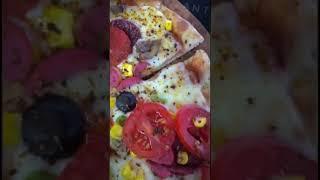 #pizza #italianpizza #italianfood #shorts #shortvideo #tasty #tastyfood #yummy