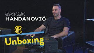 INTER UNBOXING with SAMIR HANDANOVIC | Batman, the captain's armband and more! |  [SUB ENG]