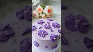 Decorate an Ube Cake with me #shorts #ubecake #cakedecorating #foodlover #cakeideas