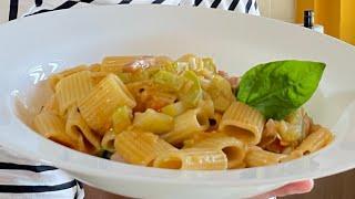 Pasta con le Zucchine, 4 ricette di cui due golose, una vegetariana e anche una vegana