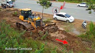 INCREDIBLE, BEST DOZER SHANTUI CROSSES THE SLOPE WIDENING THE VILLAGE ROAD NEXT TO THE ROAD 60 METER