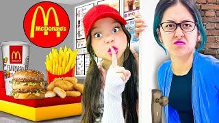 KID ZOEY OPENS HER OWN SECRET MC DONALDS IN HER BEDROOM | I BUILD MY RESTAURANT AT HOME BY SWEEDEE