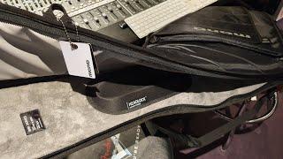 Best gig bag soft case for your guitar in 2020? Mono M80 - What is it? Video Review Up Close