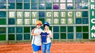 Astros-themed baby announcement hits it out of the park!