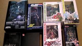 Happy Holidays 2012! My Black Friday Haul from Sideshow & Corner Store Comics! 12" 1/6 Figures!