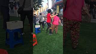 인간은 누구나 리듬 타며 춤을 춘다