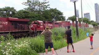 𝐆𝐀𝐋𝐓 𝐒𝐔𝐁 𝐓𝐑𝐀𝐈𝐍𝐒 Railfan Mini-Meetup at Leaside