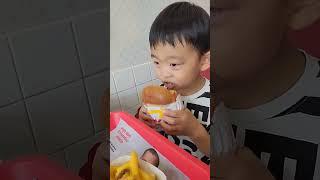 In-N-Out Burger | 인앤아웃 햄버거 애니멀프라이즈| Cheese Burger n Animal fries | LA 한달살기 미국여행