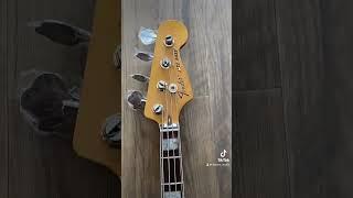 Fender JazzBass Vintera 70s