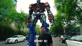 TransformersVS.Transformers!两小伙打造变形金刚终极对决！