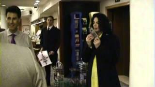 Michael Jackson and Martial arts celebrity Matt Fiddes shopping in 2004