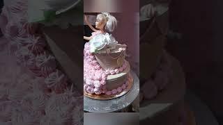 VANILLA  DOLL  CAKE 