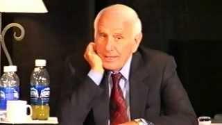 Jim Rohn Speaks at one of Greg Herder's MegaManaging Seminars Part 1.