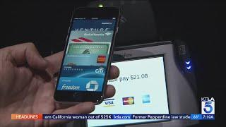 Officials looking to ban cashless businesses in Los Angeles