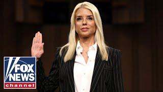 Pam Bondi 'knocking this out of the park,' says legal analyst