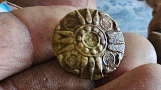 BUTTON HORDE FOUND METAL DETECTING!!