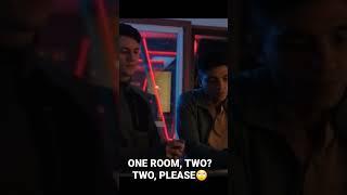 Gay Storyline Tim Drake and Bernard, two rooms #titans #timdrake