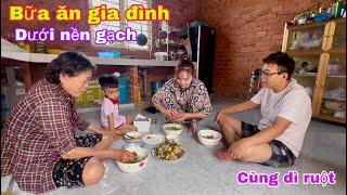 #65VIETNAM bữa ăn đầu tiên của chồng Nhật cùng dì ruột dưới nền gạch tại nhà