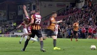 Rory McArdle WWE Throw vs Stefan Scougall_Bradford vs Sheffield United 0-2 17/10/2014