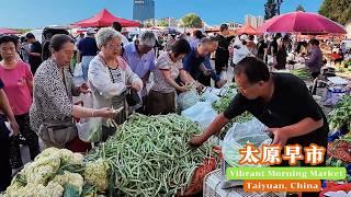 三晋首府烟火气，太原早市真热闹。太原城区最大最有人气的超大型早市，蔬果新鲜，地方美食琳琅满目。黄米面油糕软糯可口，苦荞碗托细腻爽滑，麻酱烧饼暄软酥脆，炸黄米枣糕香甜酥脆，剔尖面超级好吃。