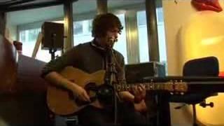 The Kooks - Always Where I Need To Be (acoustic @ Donna)