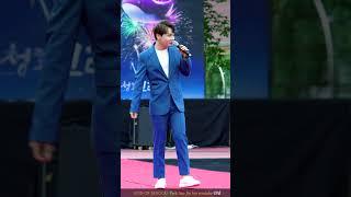 '청산유수 같은 말솜씨로 관객을 사로잡는^^' 장구의 신 박서진