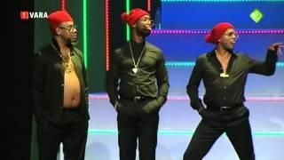 Jandino als Onji (van Caribbean Combo Kerst Show)