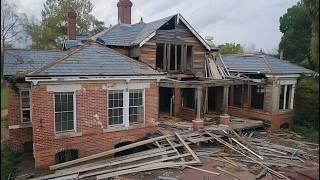 Family Buys MASSIVE Old House and Renovates it Back to New in 2 Years by  @lvlupbuilding