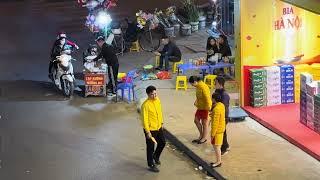 Life of street food vendors in Hanoi Vietnam