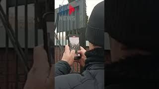⭕️ На Борисовском кладбище сотрудники центра «Э» фиксируют лица пришедших проститься с Навальным