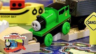 Percy Takes the Plunge Story Set Review | Thomas Wooden Railway Discussion #106