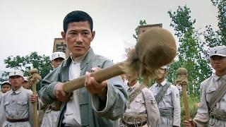 The Japanese soldiers provoked with swords, but were beaten by the master with a wooden pole!