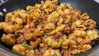 Just mix the pasta with the minced meat! Quick dinner in 10 minutes!