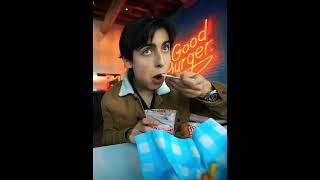 how he eats 🫂️‍🩹 #aidangallagher #edit #aidan #fivehargreeves  #food