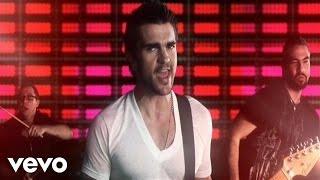 Juanes - Me Enamora (Official Music Video)