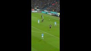 De Bruyne see's passes most players don't see  #shorts