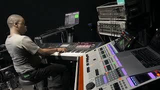 UNBELIEVABLE!!!1 keyboard, 8 triggered channels on WING CONSOLE | #yahweh #behringer