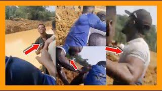 Sefwi Akontombra Youth F!ghts With Illegal Miners Doing Galamsey In Their Town Face-To-Face