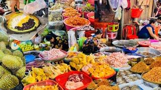 Cambodian street Vegetable market - Daily Lifestyle & activities of Vendors Selling Buyer Food