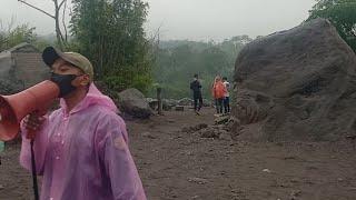 Ngeri ada batu alien di gunung merapi #subscribe #gunungmerapi #yogyakarta #youtube #viralvideo #fyp