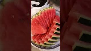 cutting water melon 