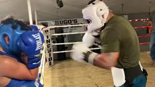 Fernando Huracan Castañeda sparring