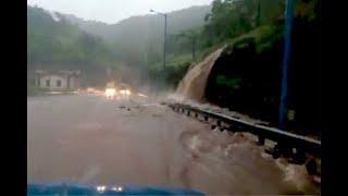 Stormy rain on Mumbai-Pune Expressway