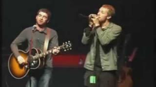 Oasis et Coldplay - Live Forever (live acoustic)