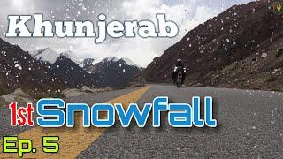 Snowfall mein Ride ka Sawad | Khunjerab Pass ki payhli baraf Baari | Motorcycle Travel and Camping