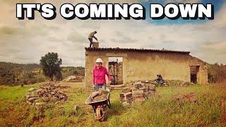 #2 Restoring an Old Abandoned Portuguese Ruin - Demolishing a brick chimney